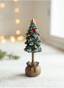 Mini Árvore de Natal Decorativa em Resina – Cenário Elegante