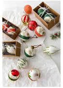 Kit 2 Bolas de Natal em Vidro Pintado – Elegância Atemporal