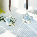 Kit 2 Pingentes de Cristal em Formato Estrela – Efeito Luz