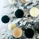 Kit 12 Bolas de Natal Aveludadas – Textura e Elegância