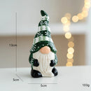 Personagem Decorativo Duende de Natal em Cerâmica – Estilo Clássico Europeu