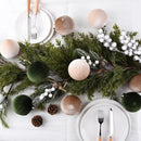 Bola de Natal Aveludada 8cm – Sofisticada e Resistente