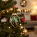 Bola de Natal Verde com Brilho Sutil – Vidro Decorativo
