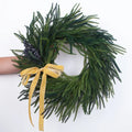 Guirlanda de Natal com Frutas Vermelhas – Boas-Vindas Elegantes