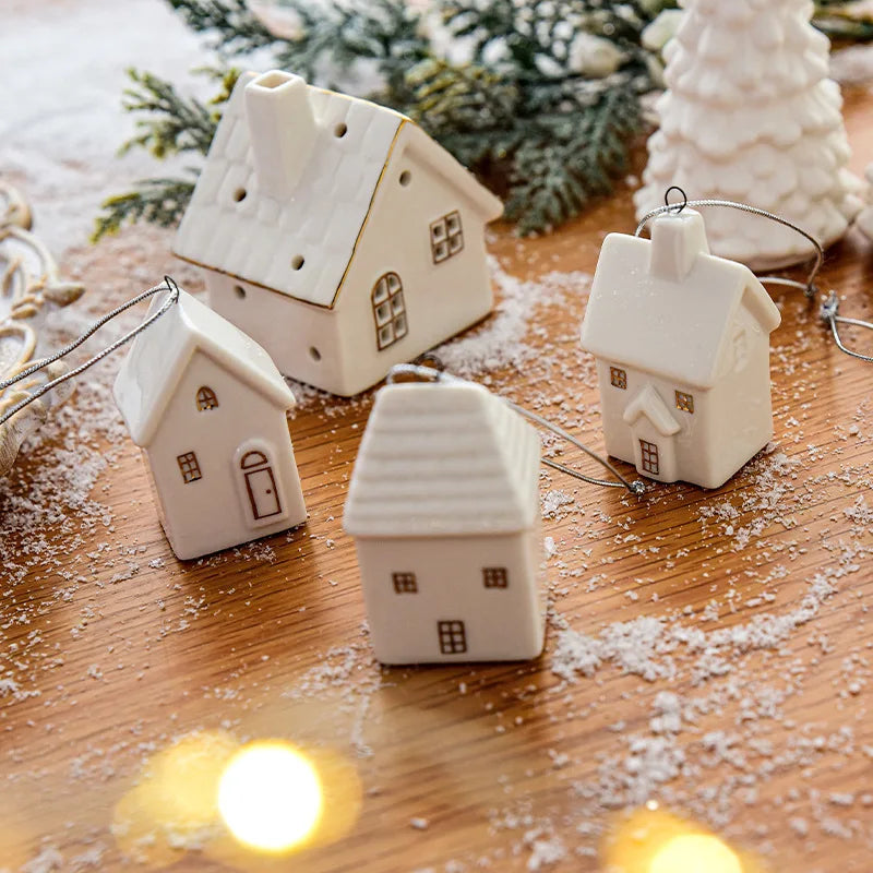 Enfeites de Natal em Cerâmica Branca – Coleção Vilarejo
