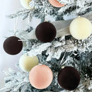 Kit 12 Bolas de Natal Aveludadas – Textura e Elegância