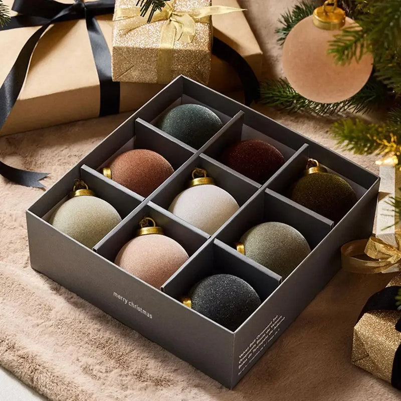 Kit 9 Bolas de Natal Aveludadas – Elegância em Textura